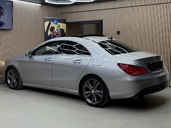 Mercedes-Benz CLA200 11 of 30