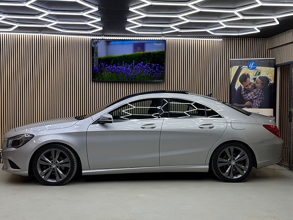 Mercedes-Benz CLA200 4 of 30