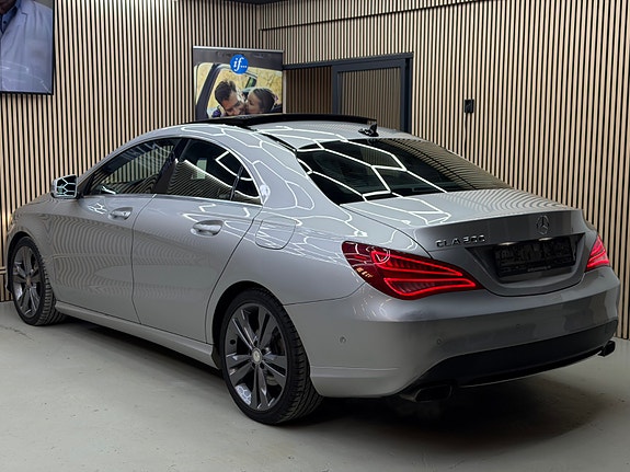 Mercedes-Benz CLA200 10 of 30