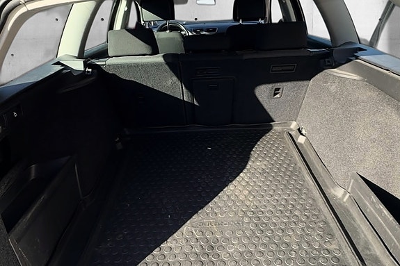 Volkswagen Passat 14 of 18