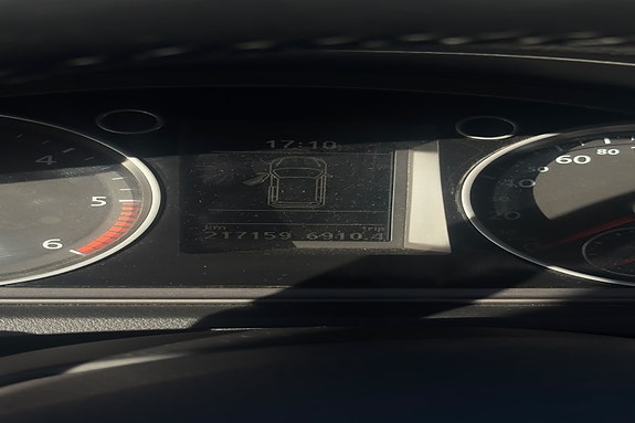 Volkswagen Passat 17 of 18