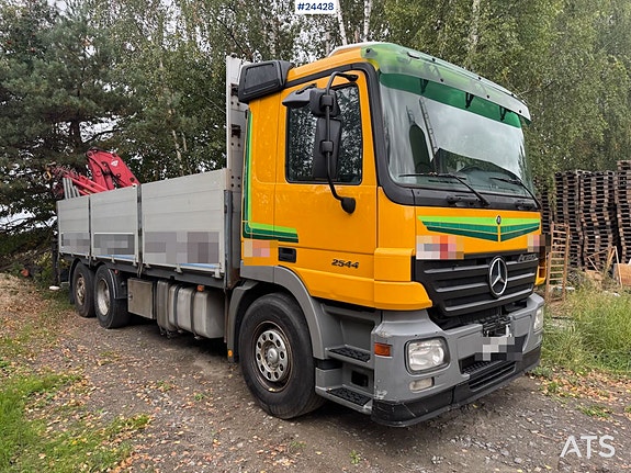 Mercedes-Benz 2544 6x2 Kranbil m/ Bakmontert Ferrari kran 6 of 30