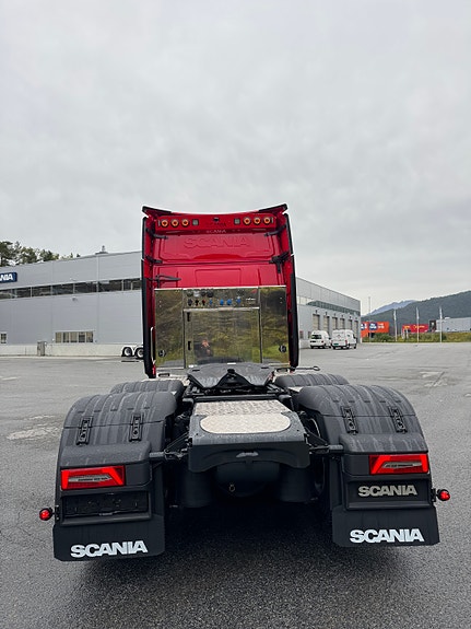 Scania R 560 A6X4NB 5 of 12