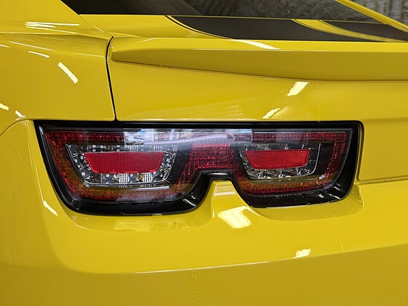 Chevrolet Camaro 16 of 30