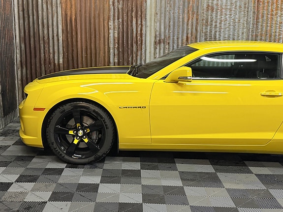 Chevrolet Camaro 12 of 30