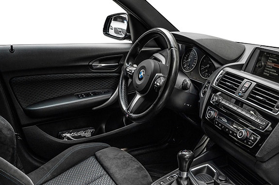 BMW 118d 19 of 29