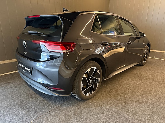 Volkswagen ID.3 3 of 21