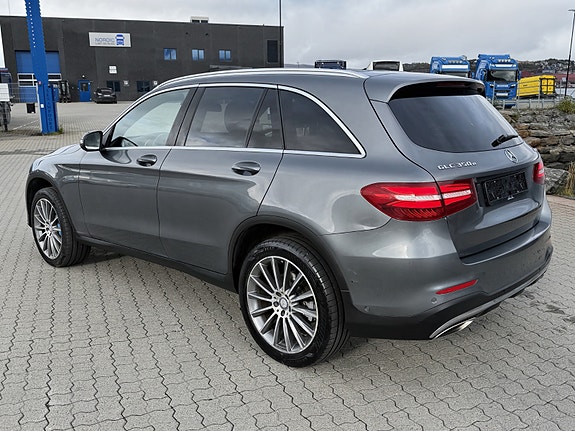 Mercedes-Benz GLC350 e 4 of 13