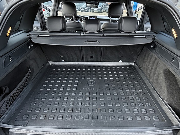 Mercedes-Benz GLC350 e 13 of 13