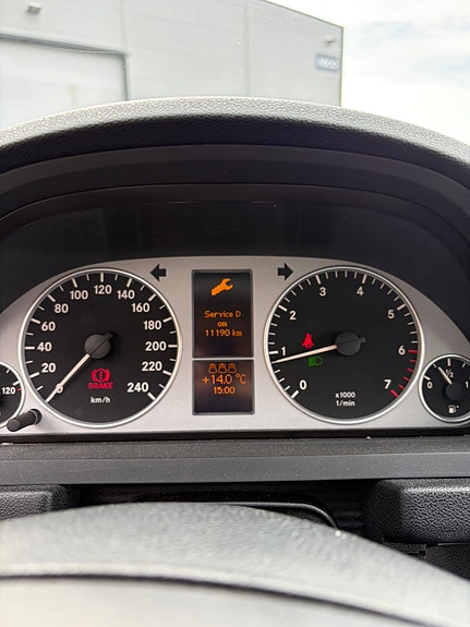 Mercedes-Benz B150 16 of 21