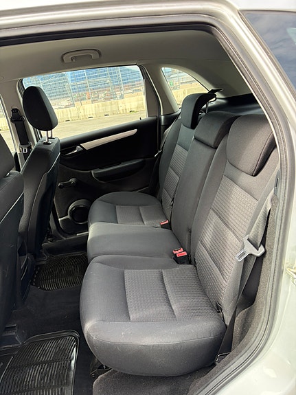 Mercedes-Benz B150 7 of 21