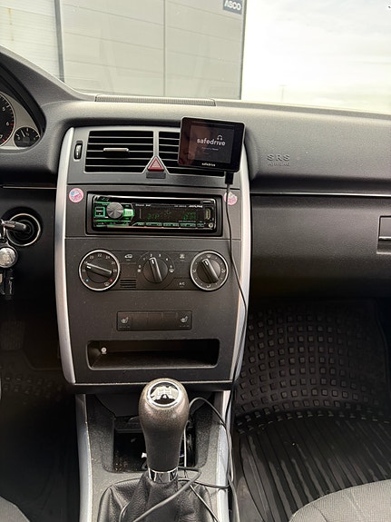 Mercedes-Benz B150 17 of 21