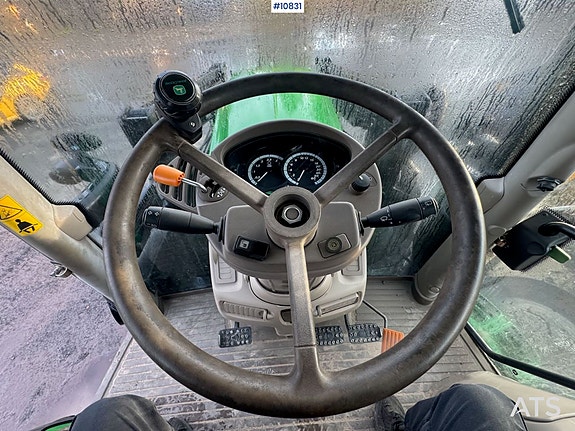 John Deere 6215R - Trima frontlaster 18 of 30