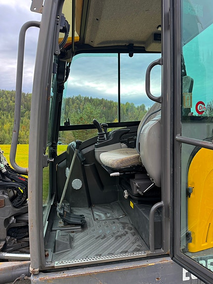 Volvo EC35C 7 of 30