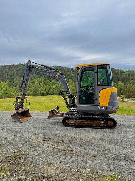 Volvo EC35C 2 of 30