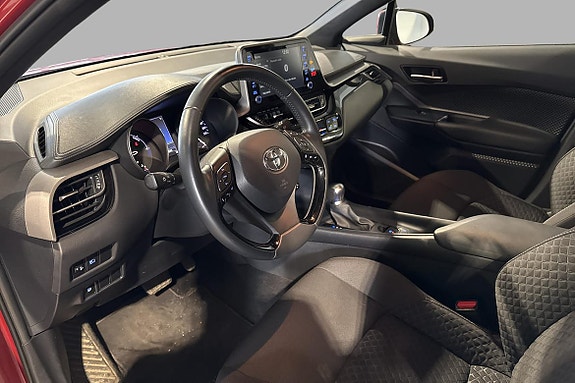 Toyota C-HR 9 of 19
