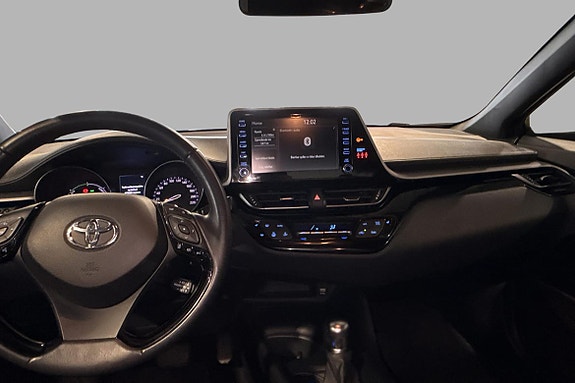 Toyota C-HR 10 of 19