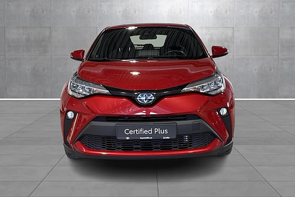 Toyota C-HR 8 of 19