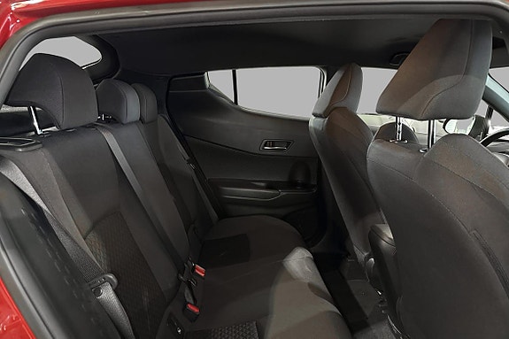 Toyota C-HR 17 of 19