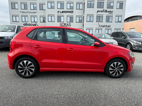 Volkswagen Polo 8 of 23