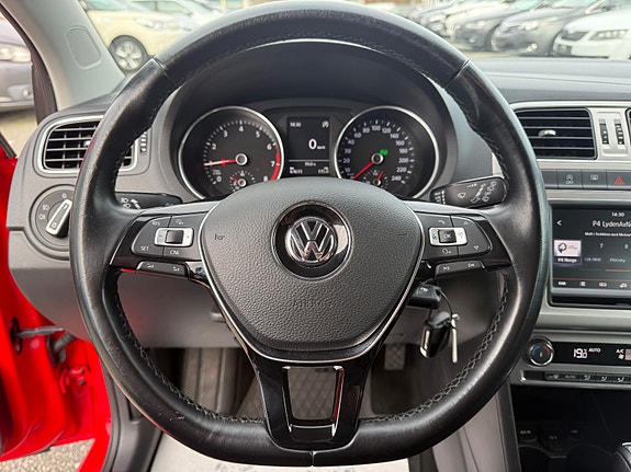 Volkswagen Polo 12 of 23