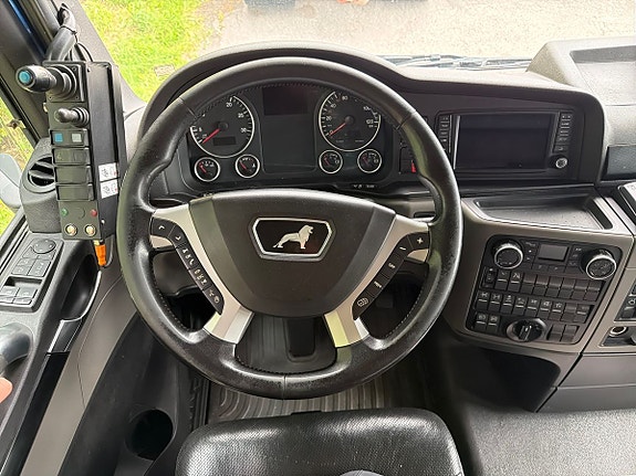 MAN TGX 35.580 8X4-4 BL 12 of 24