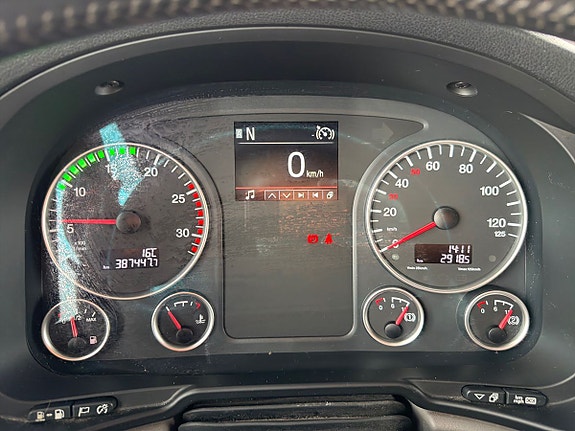 MAN TGX 35.580 8X4-4 BL 13 of 24