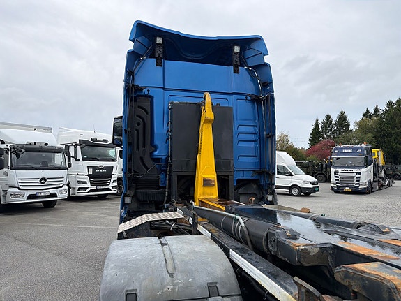 MAN TGX 35.580 8X4-4 BL 9 of 24