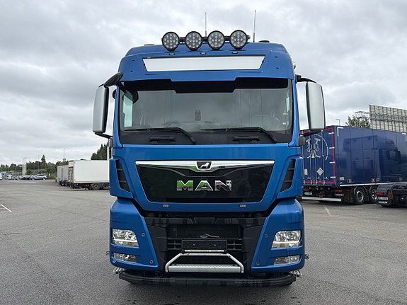 MAN TGX 35.580 8X4-4 BL 2 of 24