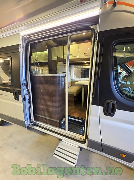 Neo Traveller Voyager XS | 150 hk / Lav km / Vinterpakke / Truma Combi Diesel / Solcelle / Lithium / Sykkelstativ / Ryggekamera +++ 10 of 30