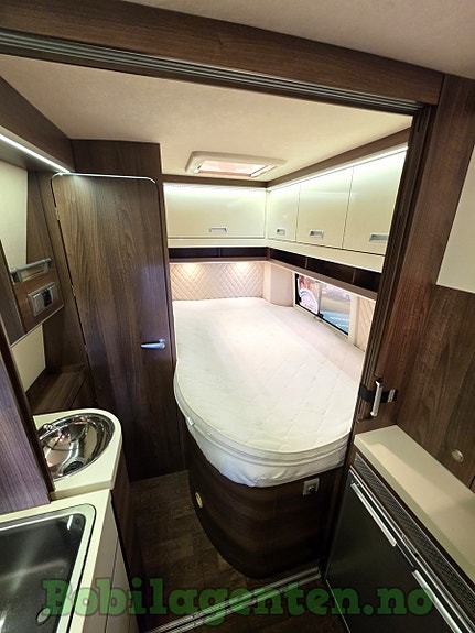 Neo Traveller Voyager XS | 150 hk / Lav km / Vinterpakke / Truma Combi Diesel / Solcelle / Lithium / Sykkelstativ / Ryggekamera +++ 27 of 30