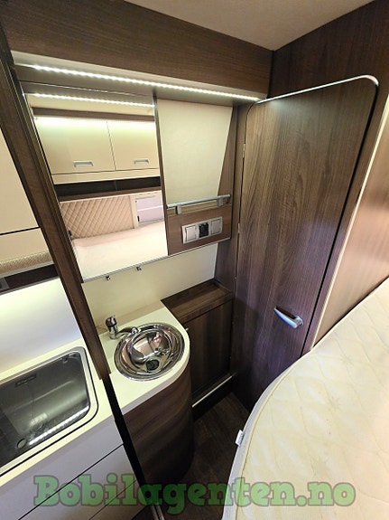Neo Traveller Voyager XS | 150 hk / Lav km / Vinterpakke / Truma Combi Diesel / Solcelle / Lithium / Sykkelstativ / Ryggekamera +++ 29 of 30