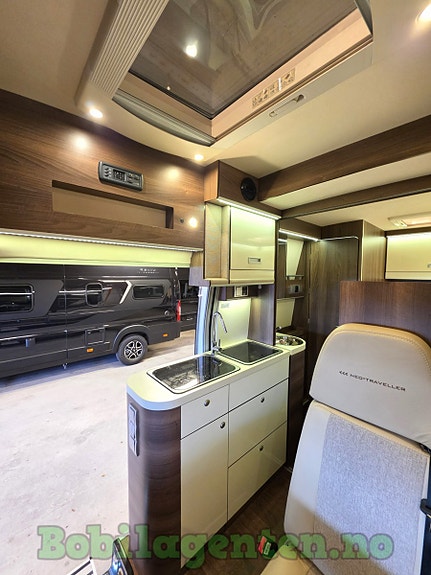 Neo Traveller Voyager XS | 150 hk / Lav km / Vinterpakke / Truma Combi Diesel / Solcelle / Lithium / Sykkelstativ / Ryggekamera +++ 15 of 30