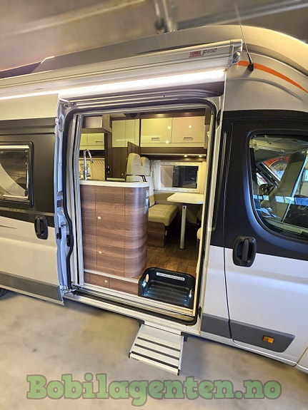 Neo Traveller Voyager XS | 150 hk / Lav km / Vinterpakke / Truma Combi Diesel / Solcelle / Lithium / Sykkelstativ / Ryggekamera +++ 9 of 30