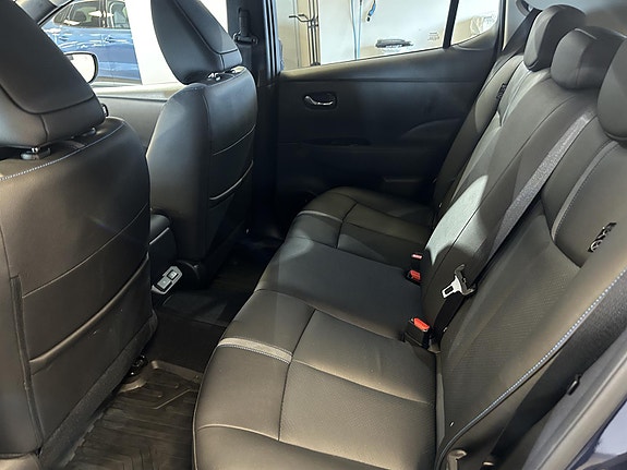 Nissan Leaf 6 of 11