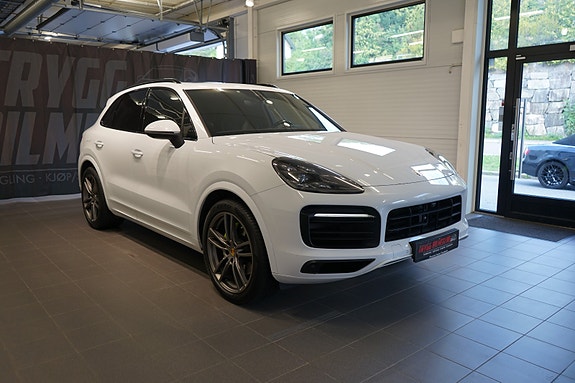 Porsche Cayenne 11 of 30