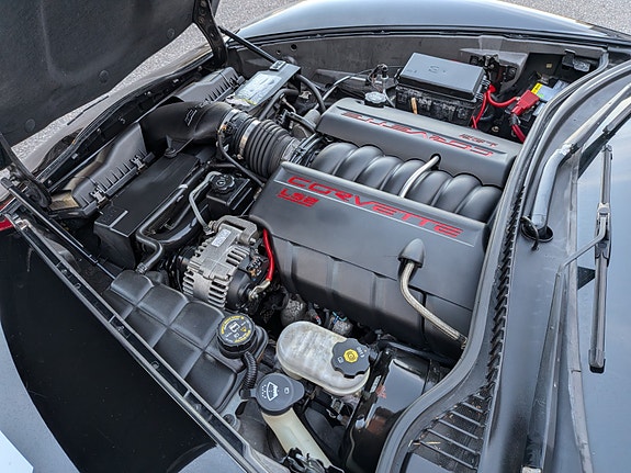 Chevrolet Corvette 14 of 30