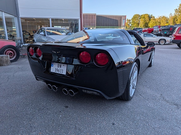Chevrolet Corvette 5 of 30