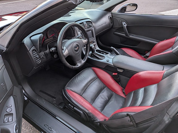 Chevrolet Corvette 17 of 30