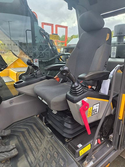 Volvo EC300EL 11 of 22