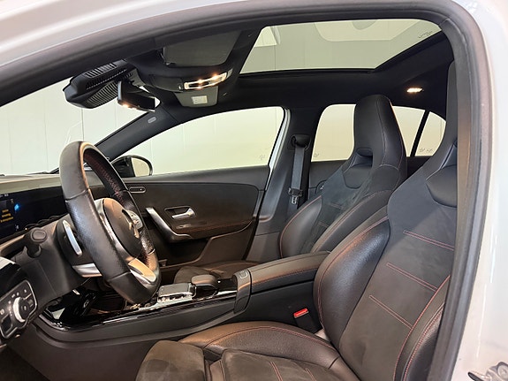 Mercedes-Benz A200 13 of 19