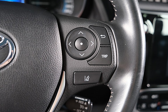 Toyota Auris 19 of 29