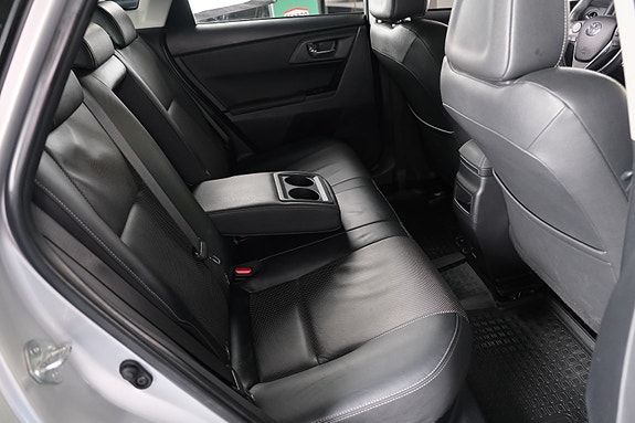 Toyota Auris 24 of 29