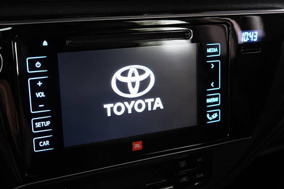 Toyota Auris 13 of 29