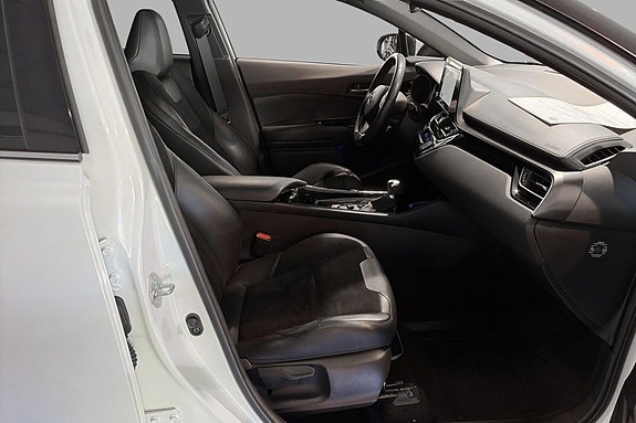 Toyota C-HR 15 of 27