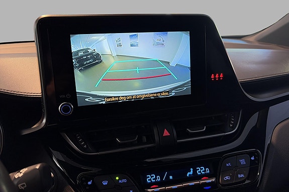 Toyota C-HR 23 of 27