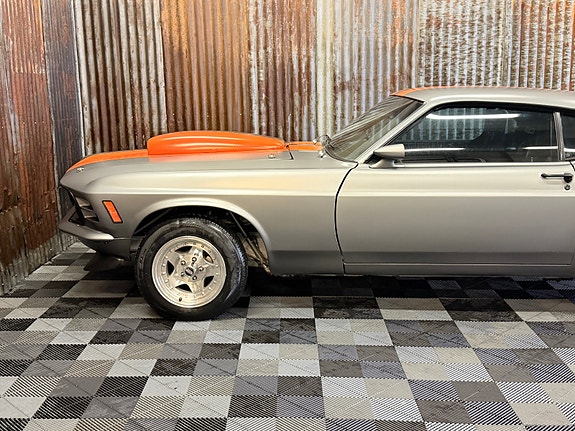 Ford Mustang 14 of 30