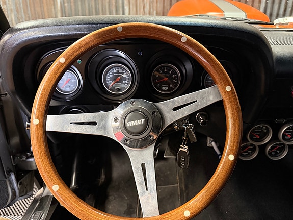 Ford Mustang 24 of 30