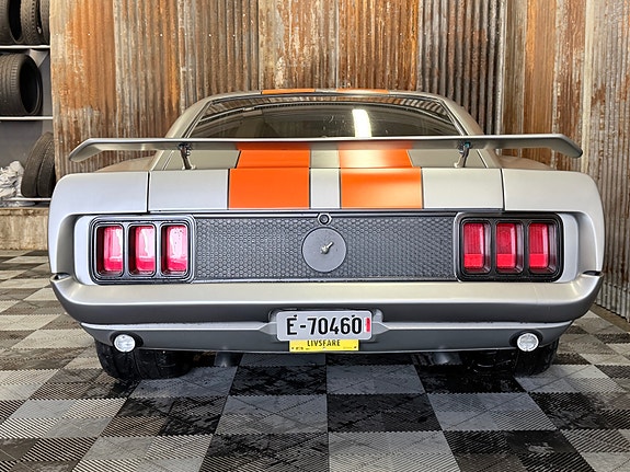 Ford Mustang 18 of 30