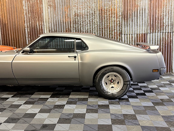 Ford Mustang 13 of 30